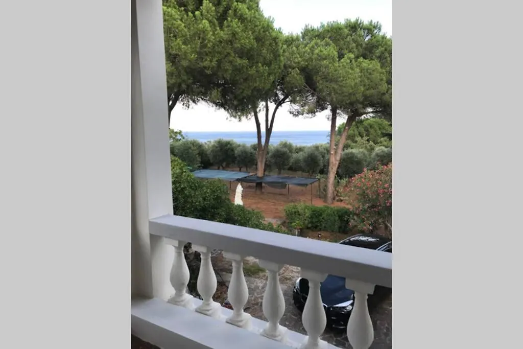 Isola D'Elba Casa Vacanze - Villa Portello - La Casina Bis - Quarzo-Pirite Rio Marina Apartment